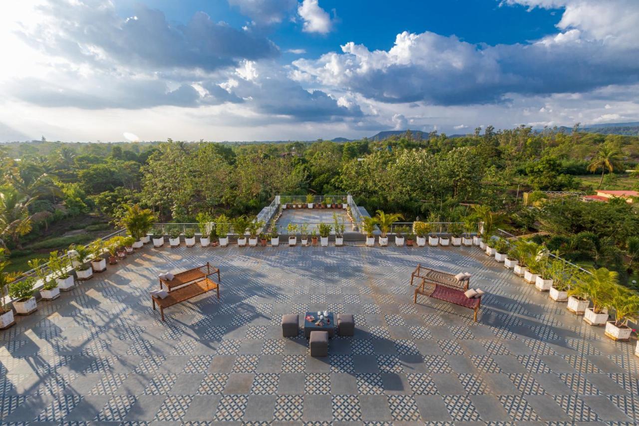 Saffronstays Odyssey, Karjat - 10 Acres Pet-Friendly Estate With Swimming Pool Chinchavli Экстерьер фото