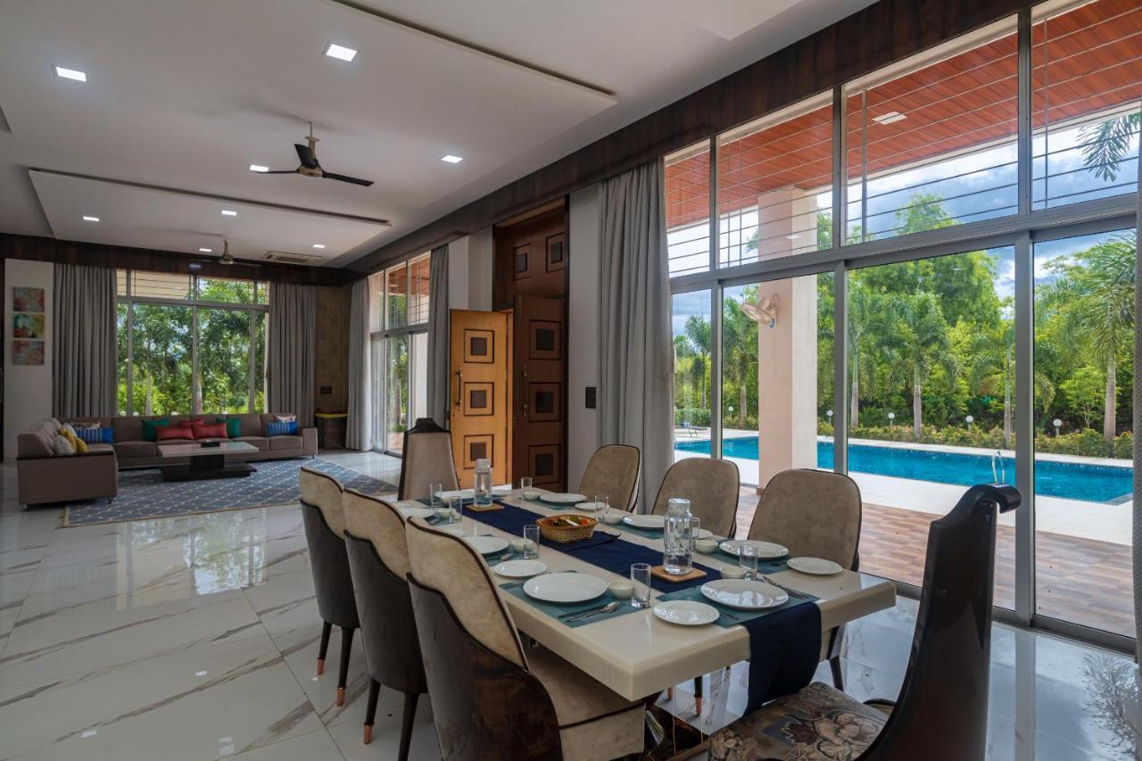 Saffronstays Odyssey, Karjat - 10 Acres Pet-Friendly Estate With Swimming Pool Chinchavli Экстерьер фото